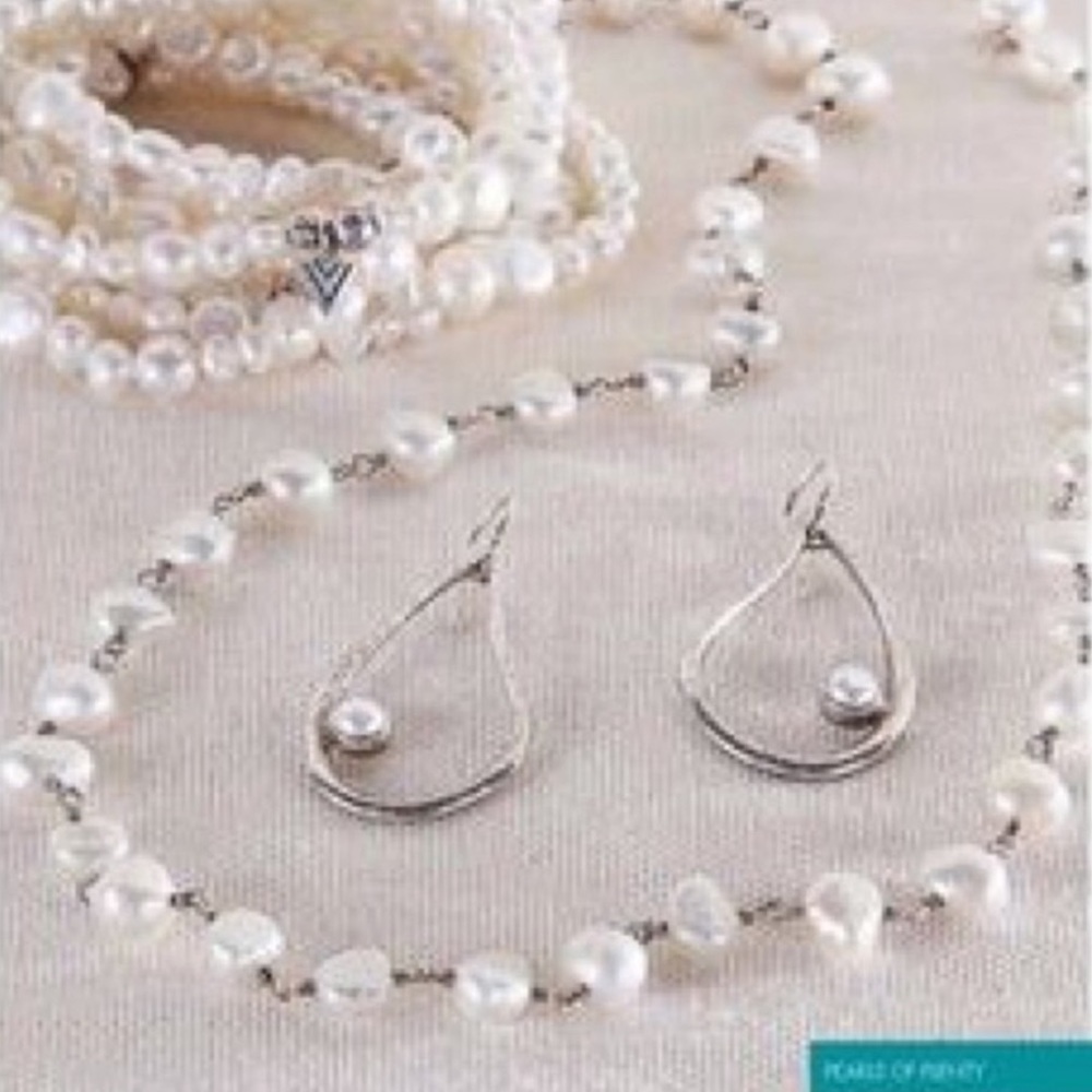 Silpada Necklace  - Fresh Catch Pearl Necklace - Picture 4 of 5